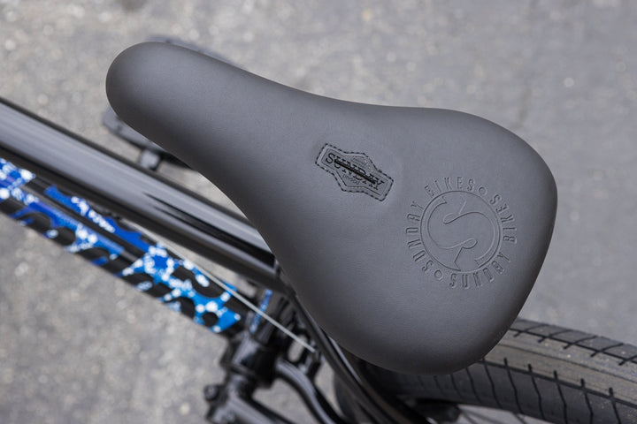 Sunday Forecaster Park - Maca Perez Grasset Signature