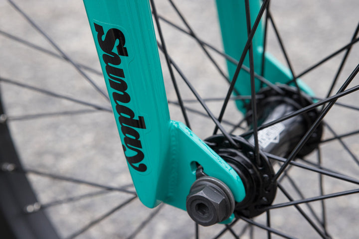 Sunday EX - Erik Elstran Signature