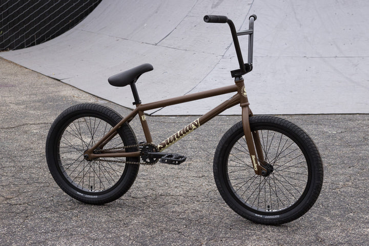 Sunday EX - Julian Arteaga Signature