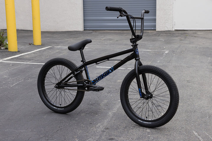 Sunday Forecaster Park - Maca Perez Grasset Signature
