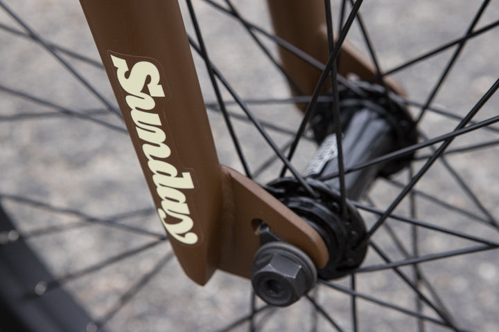Sunday EX - Julian Arteaga Signature