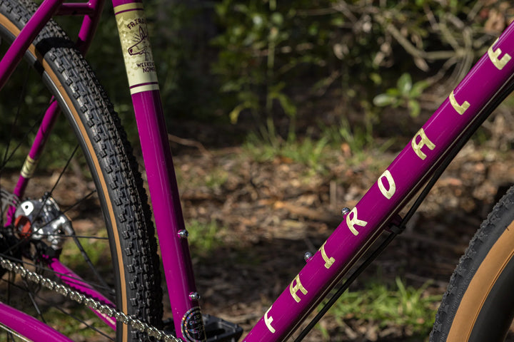 Fairdale Weekender Nomad (Gloss Berry)