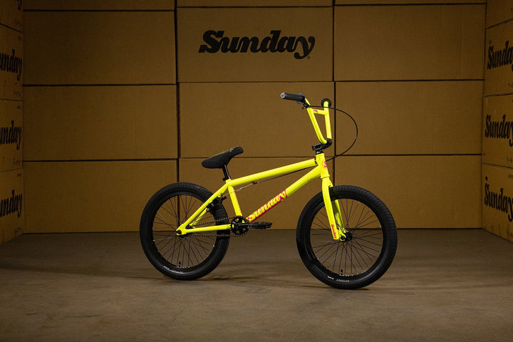 Sunday Forecaster - Aaron Ross Signature, Gloss Fluorescent Yellow, 3/4 view