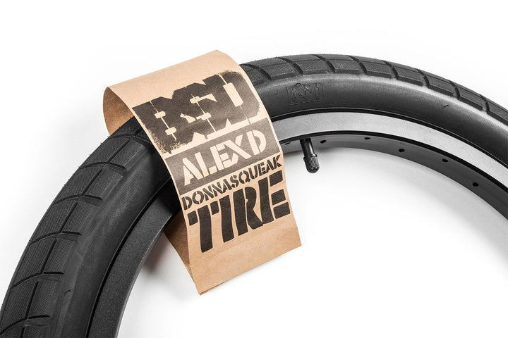 BSD Donnasqueak Tires