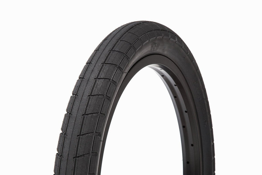 BSD Donnasqueak Tires